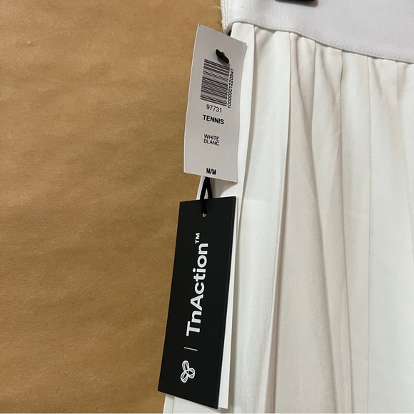Aritzia | NWT TnAction TnaMOVE Pleated Tennis Skirt Mini Skort White Size M - Picture 3 of 9